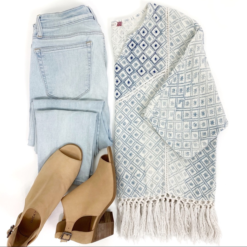 Chelsea & Violet Patterned Fringe Top